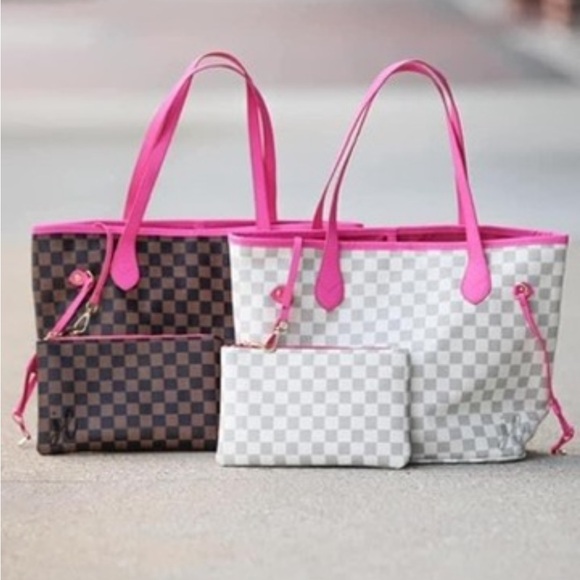 Handbags - 💖Stylish Pink and Brown Checkered Tote Bag